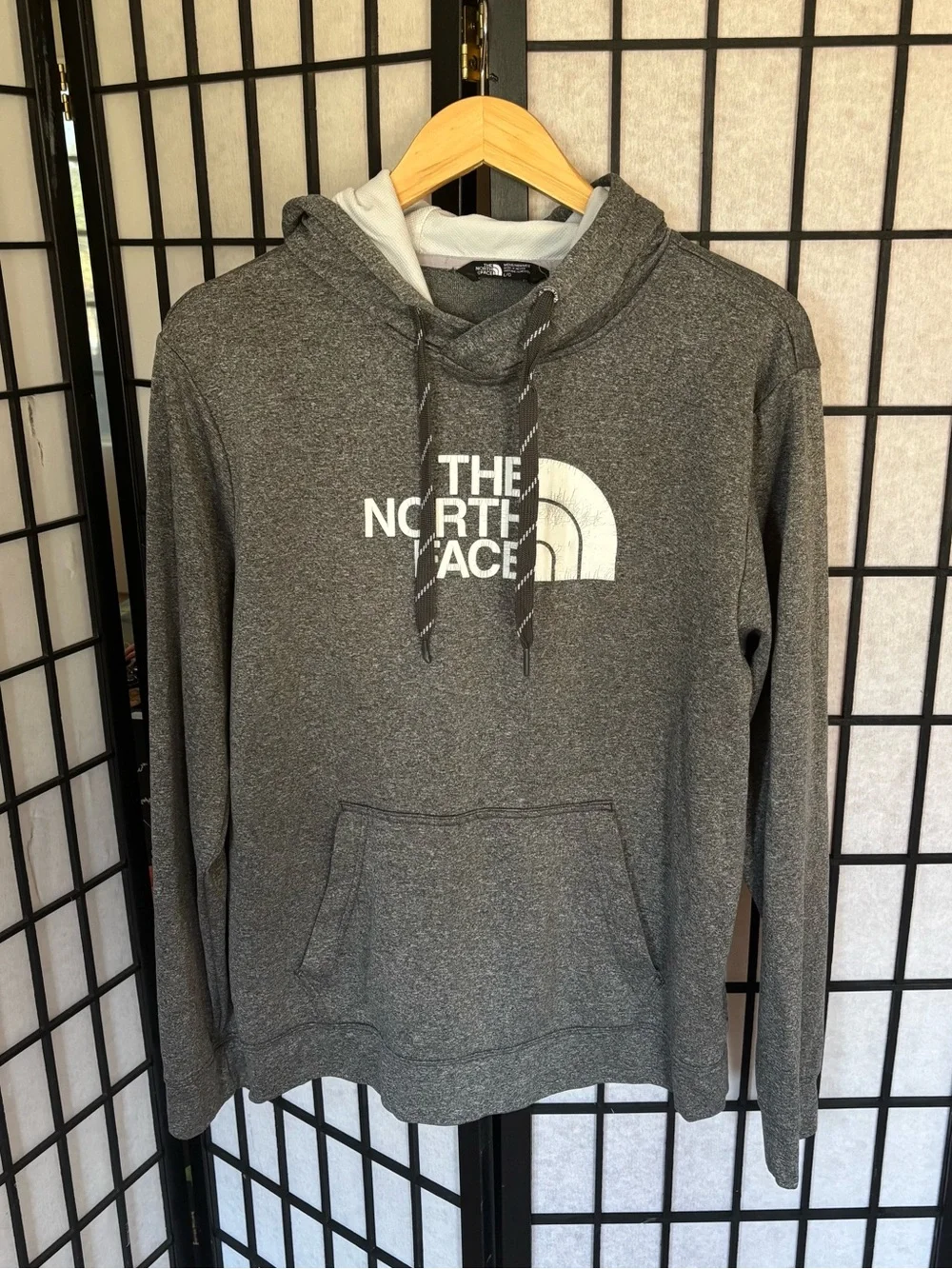 The North Face Men's Charcoal Gray Logo Pullover Hoodie